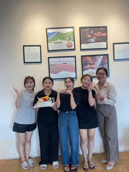 COO Hiếu Trần chia sẻ cách An Nhiên Cafe xây văn hóa chính trực bằng hệ thống IT: mobile-first, dữ liệu minh bạch và ERP F&B giúp vận hành tốt hơn mỗi ngày.